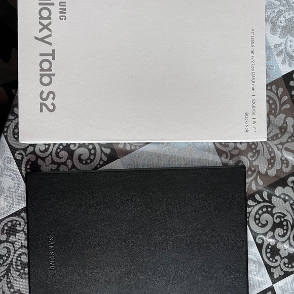 Samsung Galaxy Tab S2 - Picture 1 of 5